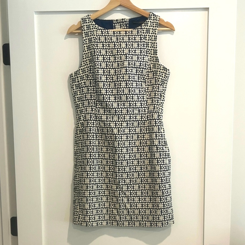 Sophisticated Navy and White Patterned Dress with open back